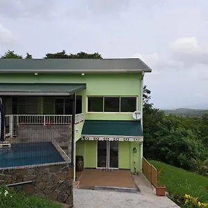 Appartement Bas De Florirose, Riviere-Salee